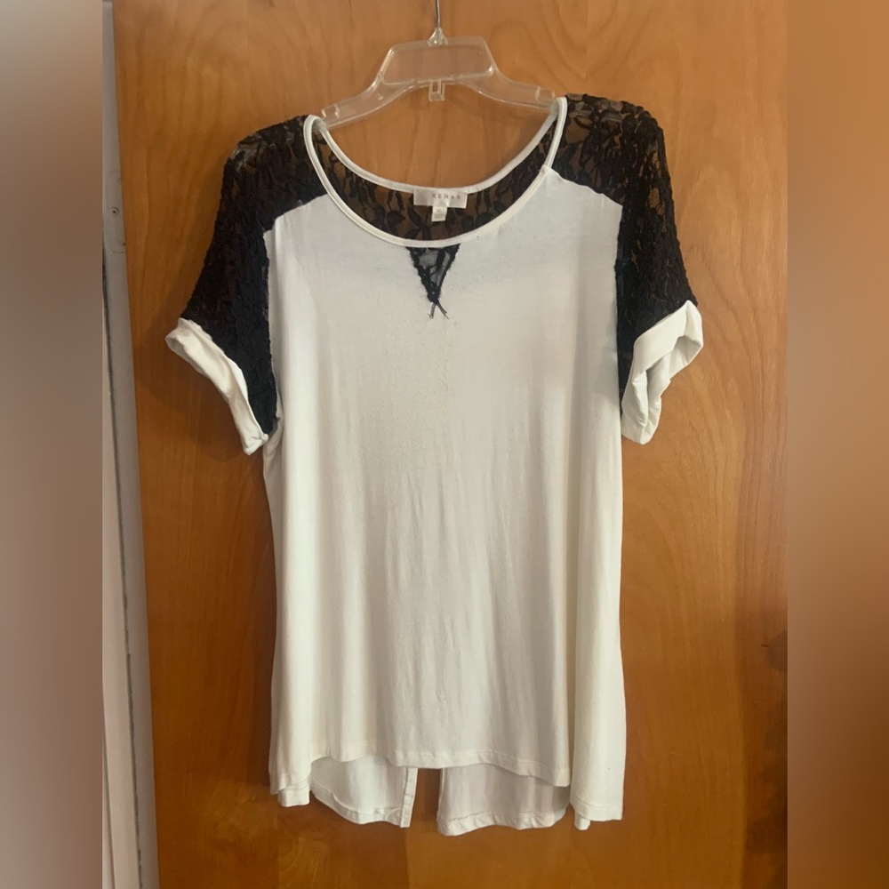 Pretty lace Kabwe top.